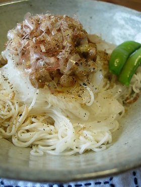スパイシー納豆そうめん