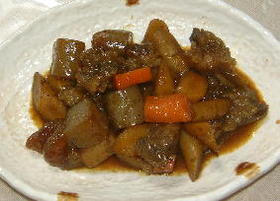すじ肉と根菜のカレー味