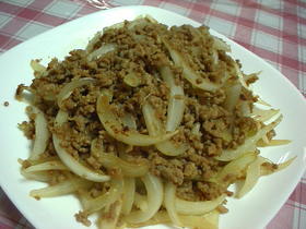 豚ミンチと玉ねぎの炒め物☆