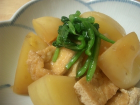 新じゃがと油揚げの煮物