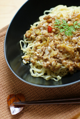 汁なしタンタン麺
