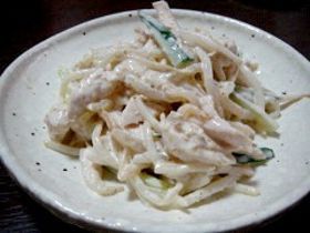 もやしとささみの胡麻マヨ和え