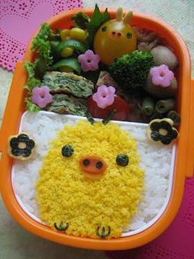 黄身そぼろdeキイロイトリ(キャラ弁)