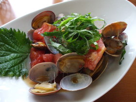 あさりとトマトのにんにくバタポン!