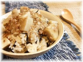 ひじきごはん  里芋あんかけ