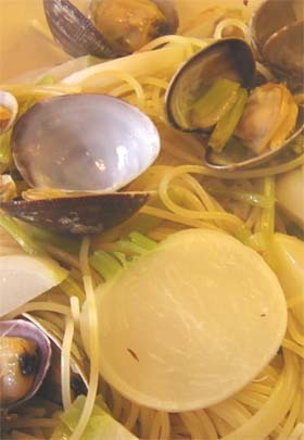 カブとあさりのパスタ