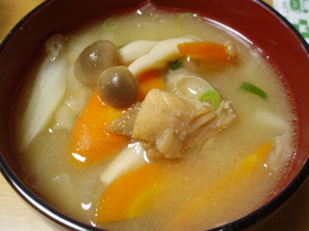 缶詰で楽チン♪あら汁