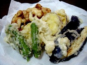 さくっと揚がる♪鶏肉と野菜の天ぷら