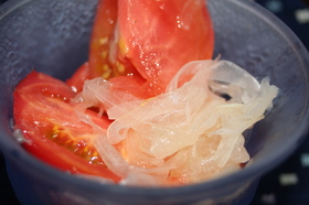 トマトと玉ねぎのさっぱりサラダ