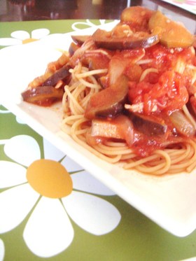 絶対美味しい♡秘密のトマトソースパスタ