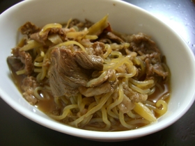 牛肉とごぼうと糸こんと。
