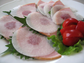ロースハムと梅肉の大根サンド