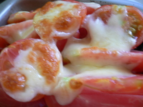 トマトのチーズ焼き　