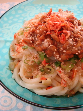 ぶっかけうどん♔with 納豆と桜えび♬