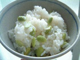 旬が終わってしまう前に…超～簡単枝豆ご飯！