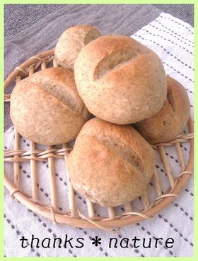 ホエーで全粒粉のプチパン