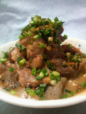 簡単煮込むだけ☆ご飯がすすむ牛すじ煮