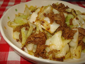 牛肉とキャベツのソ－ス炒め☆