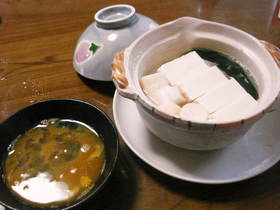 あったか湯豆腐♪たまごたれで