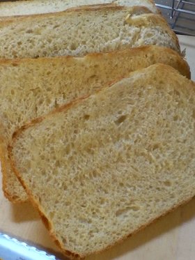 そのまま食べたくなる♪豆乳食パン