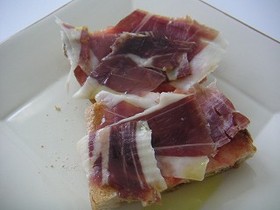 タパス tosta de jamon