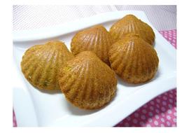 ほんのり抹茶味♪マドレーヌ