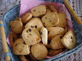 バター控えめドライフルーツのクッキー