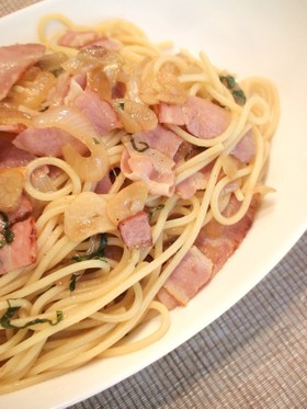 ベーコンと大葉の和風パスタ