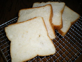 お餅で作るもちもち食パン♪