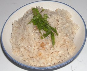 おでんの残り汁でしらす＆ゴマ炊き込みご飯