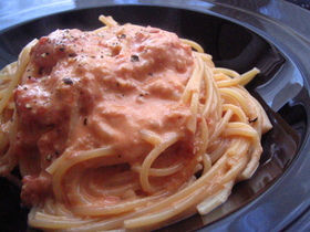 蟹とトマトのオイスタークリームパスタ