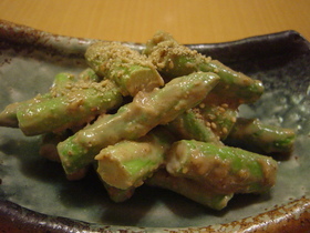 グリーンアスパラのゴマだれ和え