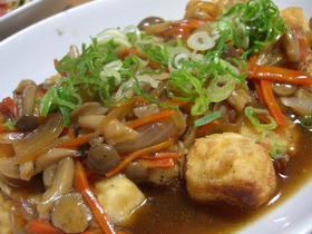 大好評!揚げだし豆腐の野菜餡かけ