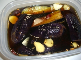お酢でさっぱりスタミナ茄子の揚げ浸し