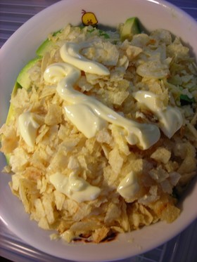 ポテチアボカド丼