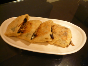 チーズと大葉できのこの油揚げ挟み焼き
