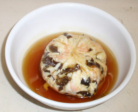 鮭入り豆腐の茶巾しぼり　あんかけ