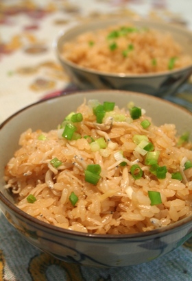 しらすと生姜のうまうま炊き込みご飯☆