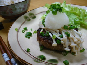 ごぼう×玉ねぎ☆しゃきしゃきハンバーグ