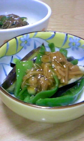 なすとピーマンのなめたけ和え