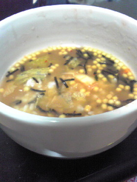 意外とイケルキムチ納豆茶漬け
