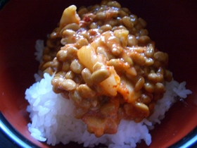 簡単☆納豆の食べ方♪混ぜるだけキムチ納豆