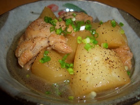 バターがうまい☆大根と鶏肉の煮物