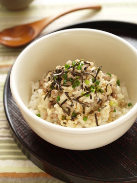 ネバネバわさマヨ鶏そぼろ丼