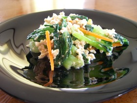青梗菜と豆腐のごま炒り