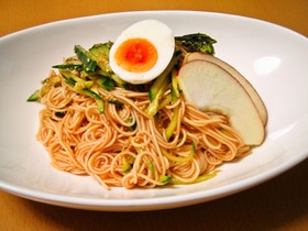 辛旨ビビンメン(韓国風甘辛冷麺)