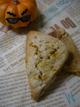 南瓜とクリームチーズのハロウィンスコーン