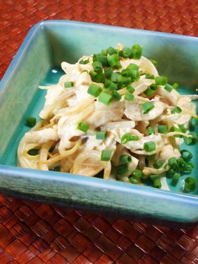 簡単~もやしと鶏肉のごまマヨ和え☆