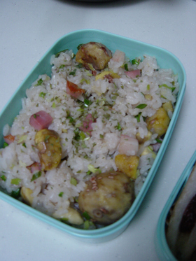 秋のお弁当♪栗ごはんでベーコン炒飯