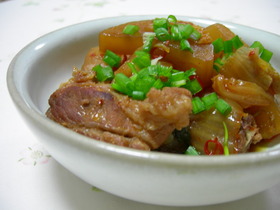 お肉がホロリ!大根とスペアリブのキムチ煮
